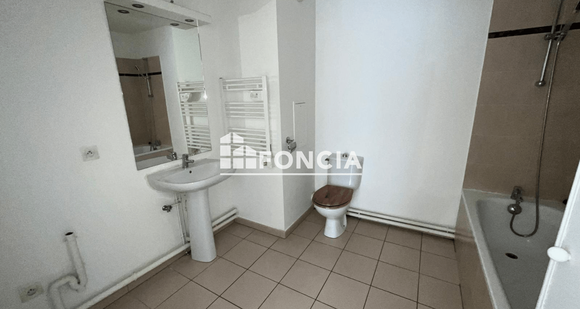 Appartement 2 pièces (39 m²) à louer - Corbeil-essonnes (91100)