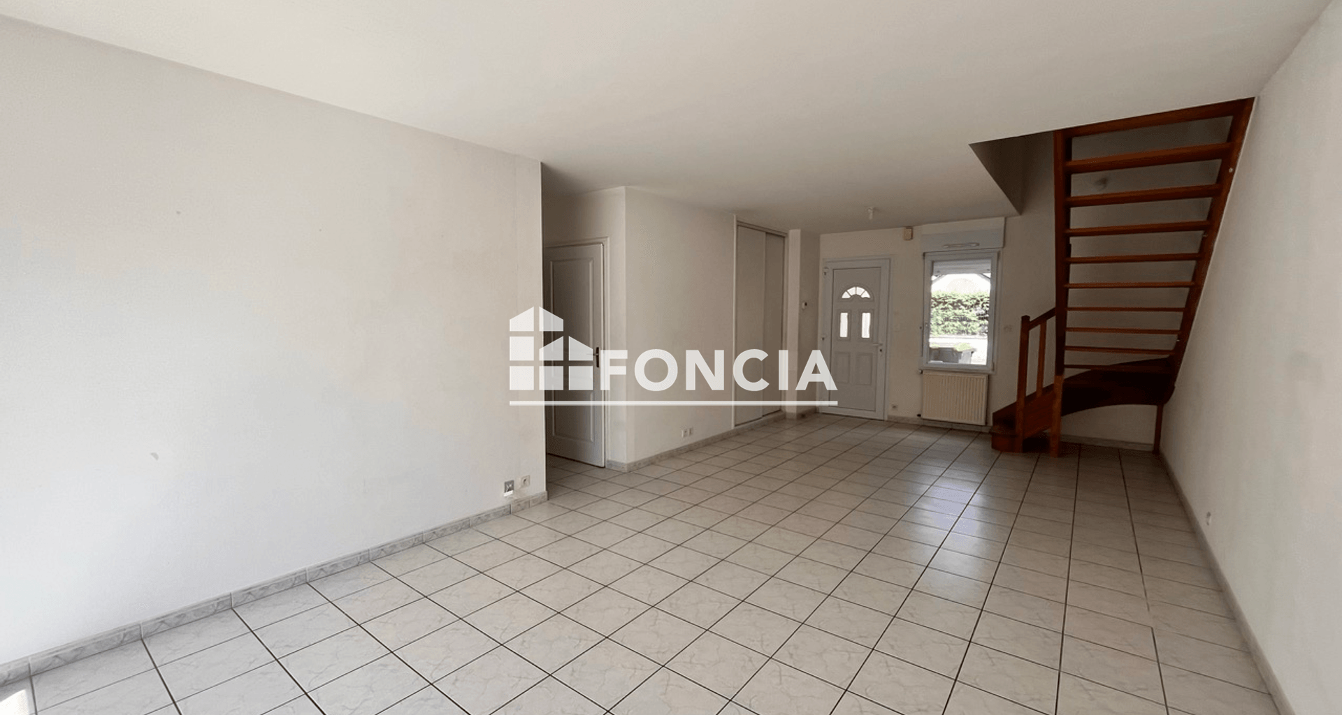 Maison 6 pièces (118 m²) à louer - Sablé-sur-sarthe (72300)