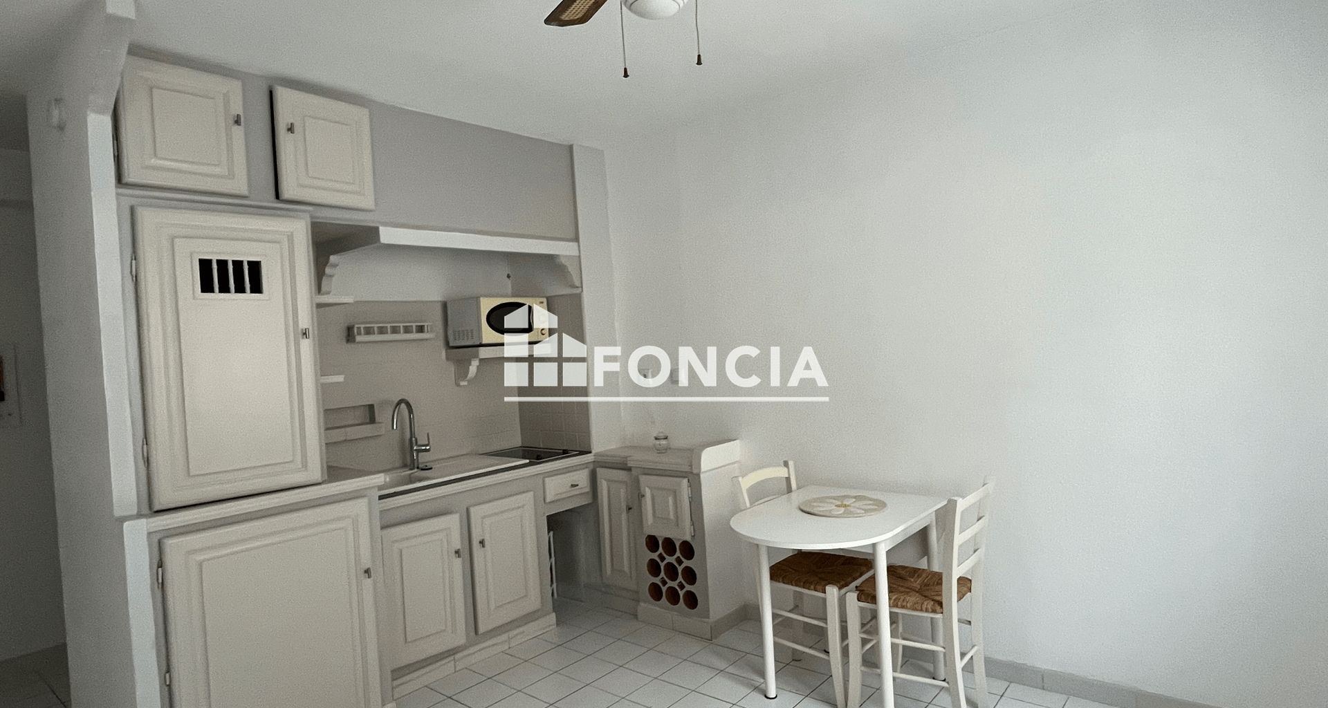 Appartement meublé 2 pièces (30 m²) à louer - Les Angles (30133)