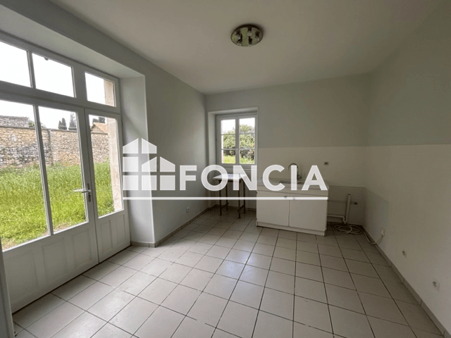 Maison 5 pièces (128 m²) à louer - Civaux (86320)