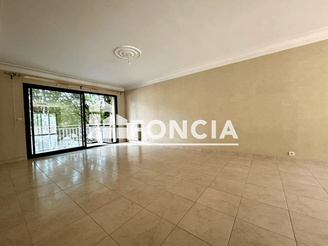 Appartement 3 pièces (102.59 m²) à louer - Nantes (44000)