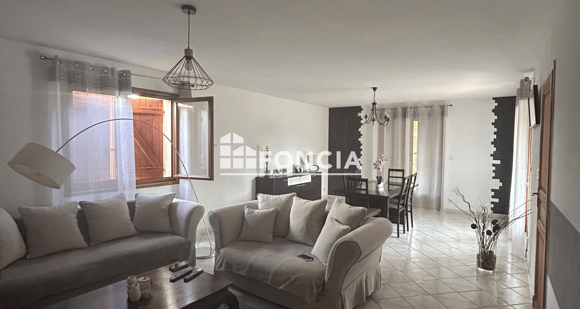 Maison 7 pièces (158.68 m²) à louer - Riorges (42153)