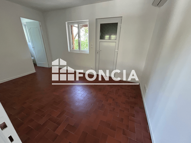 Maison 2 pièces (40 m²) à louer - Le Beausset (83330)