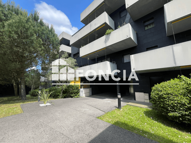 Appartement 3 pièces (68.7 m²) à louer - Cenon (33150)