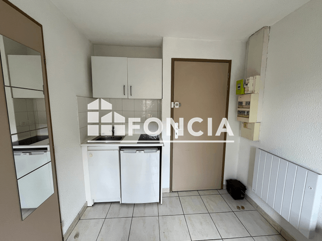 Studio meublé (13.26 m²) à louer - Saint Martin D Heres (38400)