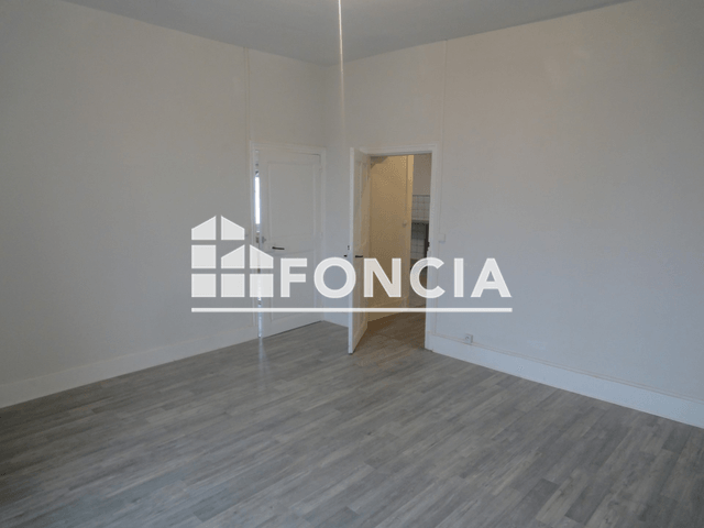 Appartement 2 pièces (74.45 m²) à louer - Vinay (38470)