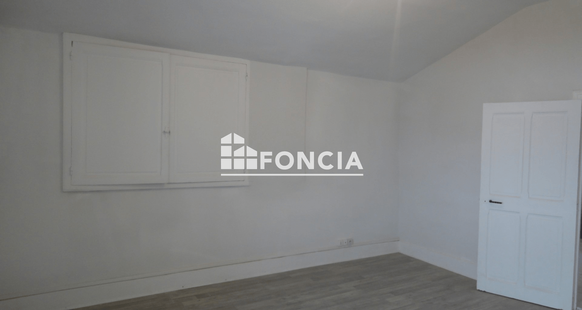 Appartement 2 pièces (74.45 m²) à louer - Vinay (38470)