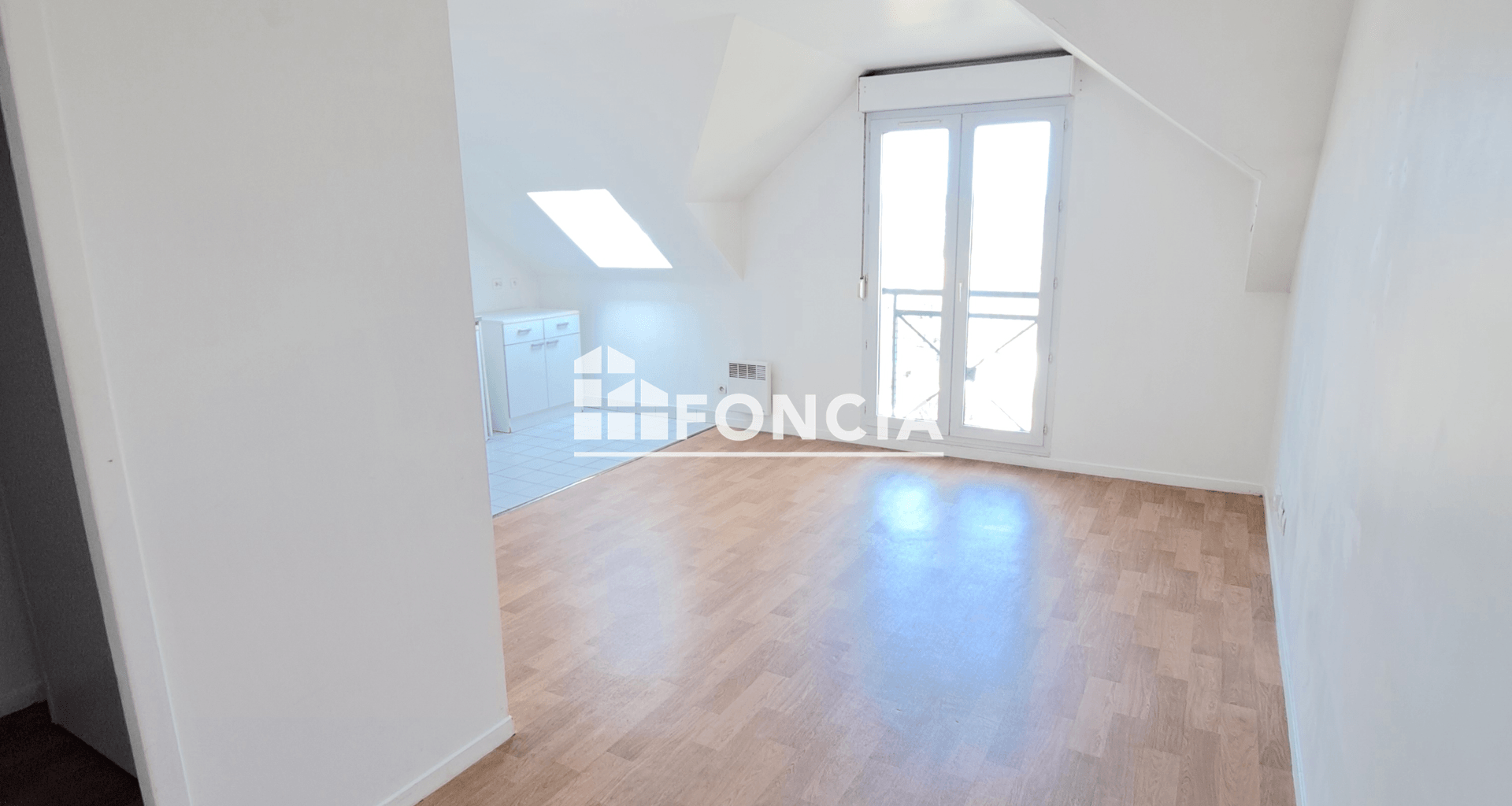 Studio (28.15 m²) à louer - Verneuil-sur-seine (78480)