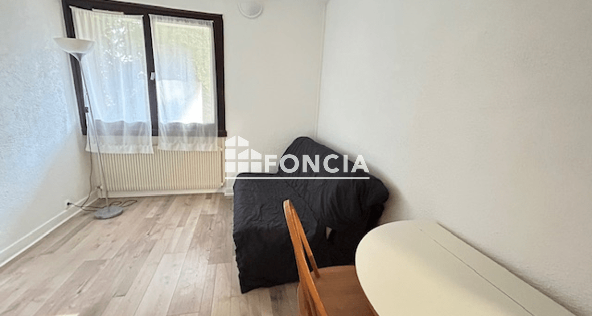Studio meublé (15.84 m²) à louer - ÉCully (69130)