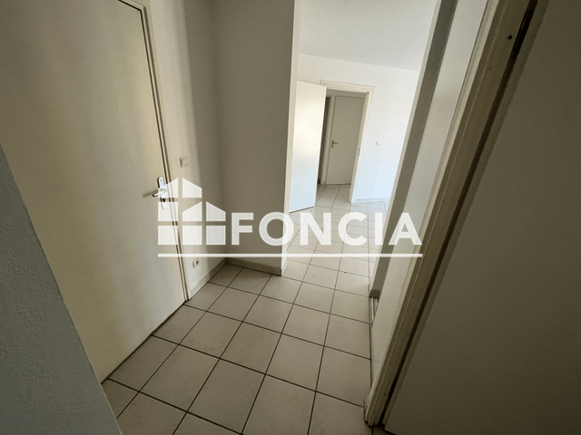 Appartement 3 pièces (67.95 m²) à louer - Nimes Cedex (30000)