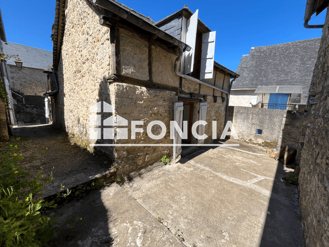 Maison 3 pièces (67 m²) à louer - Terrasson-lavilledieu (24120)