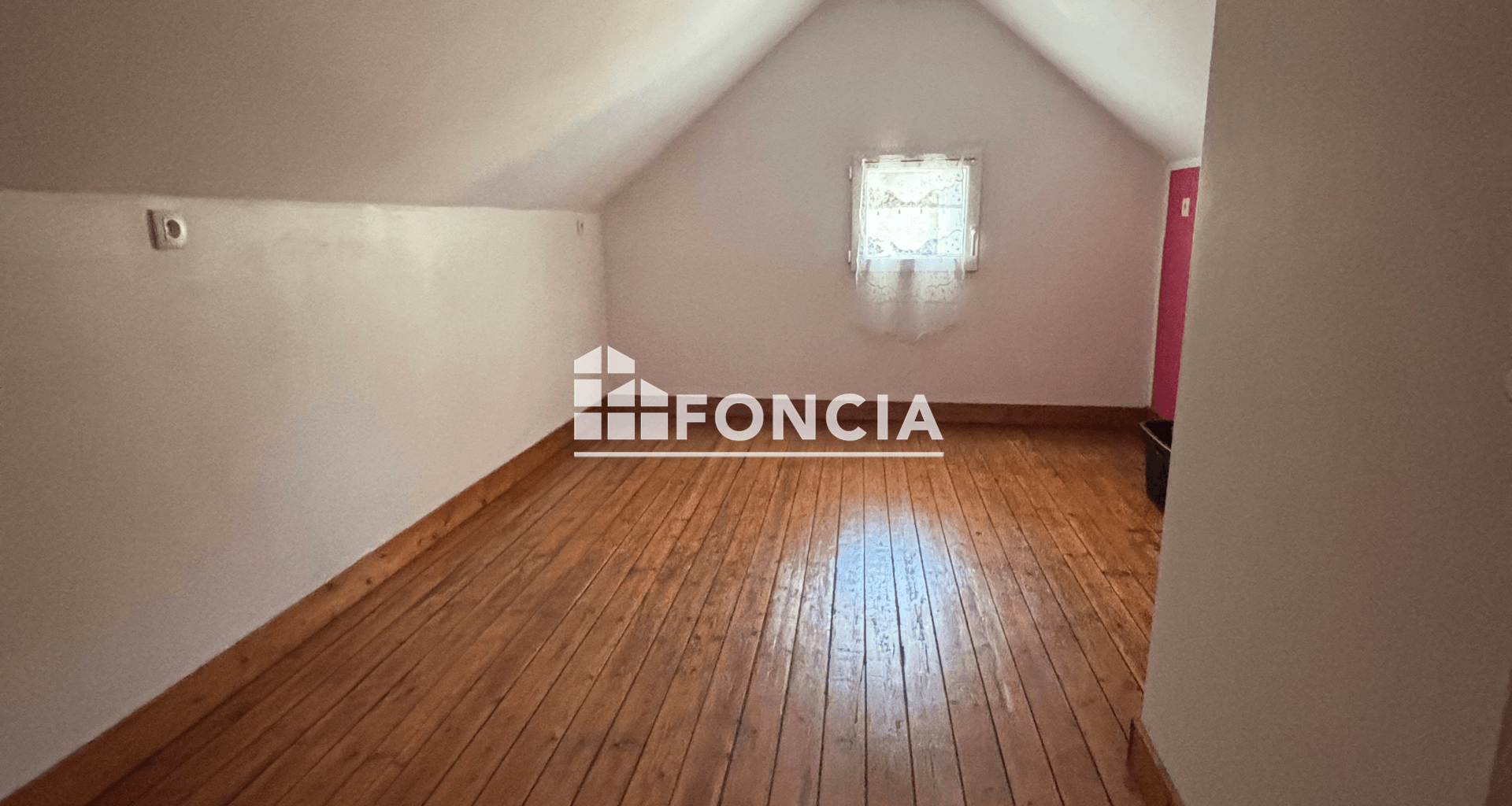 Appartement meublé 3 pièces (71.35 m²) à louer - Montval-sur-loir (72500)