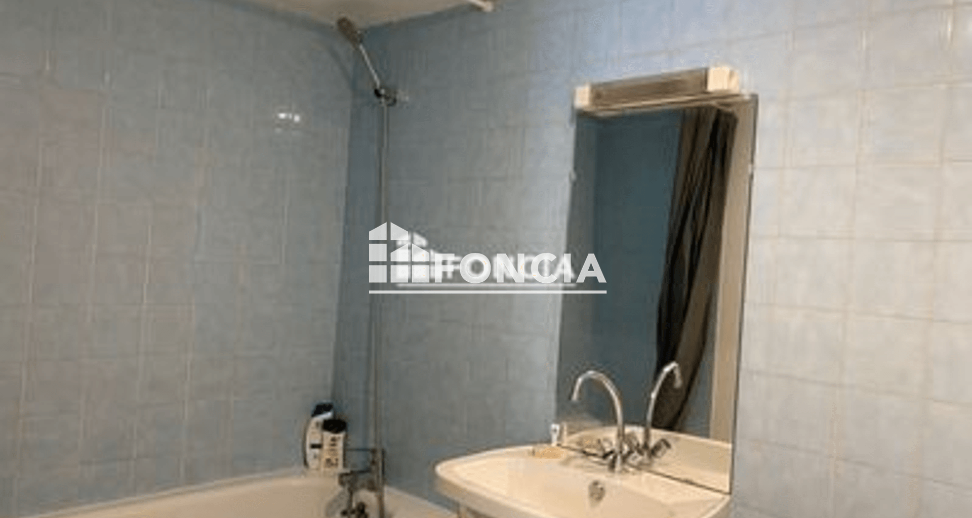 Appartement 2 pièces (51.79 m²) à louer - Saint-étienne (42000)