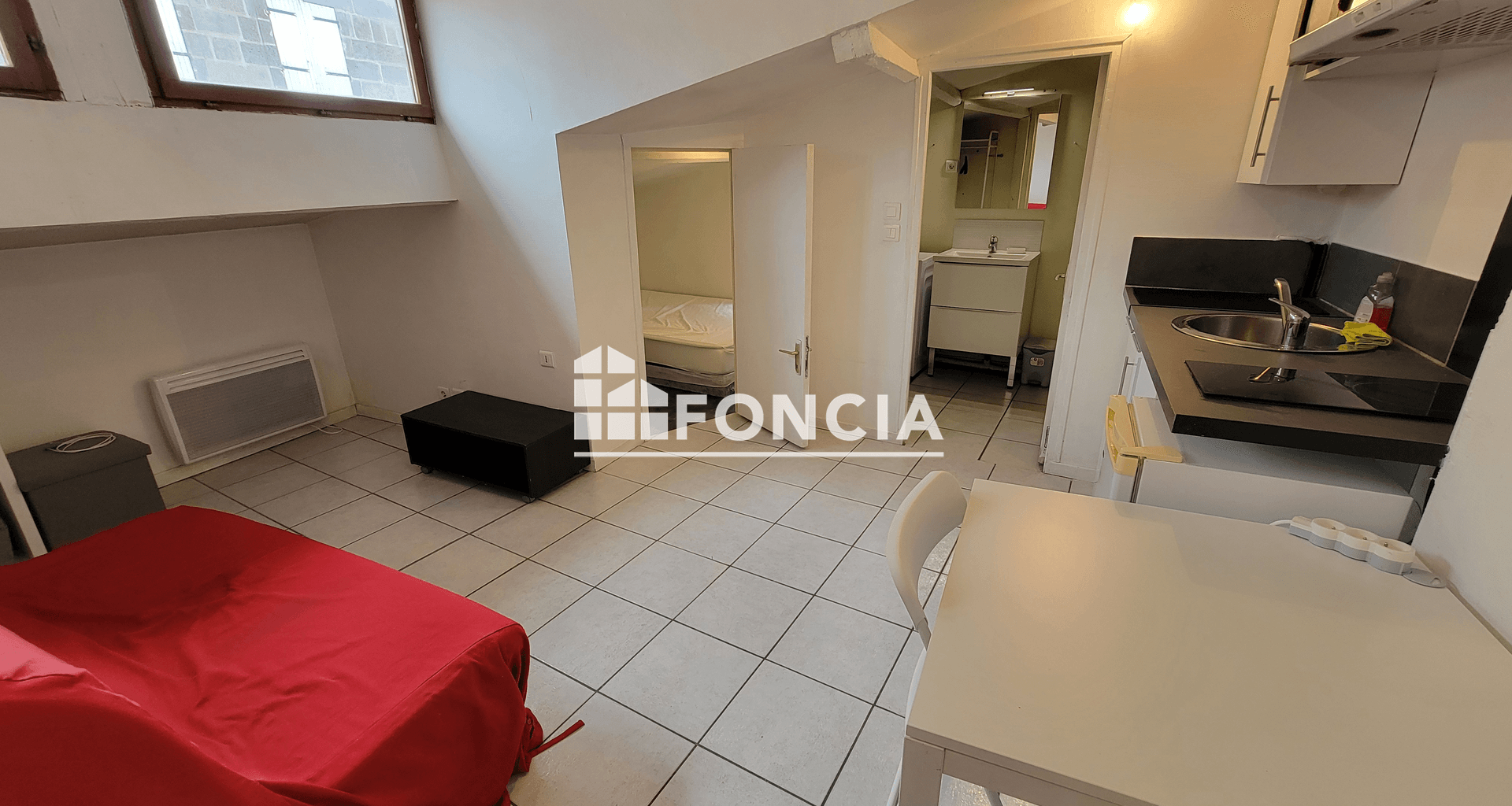 Studio meublé (13 m²) à louer - Clermont-ferrand (63000)