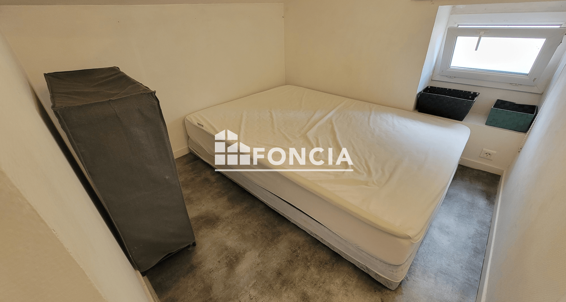 Studio meublé (13 m²) à louer - Clermont-ferrand (63000)