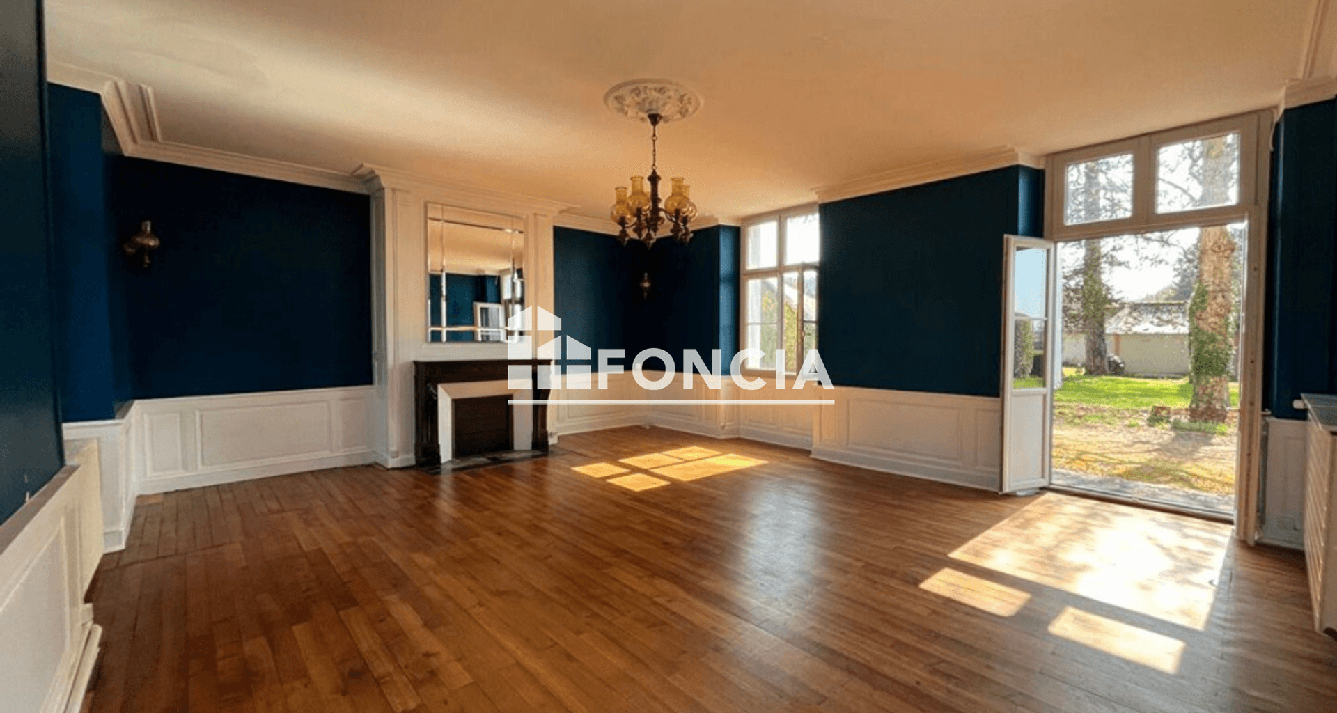 Maison 10 pièces (258 m²) à vendre - Ballan-miré (37510)