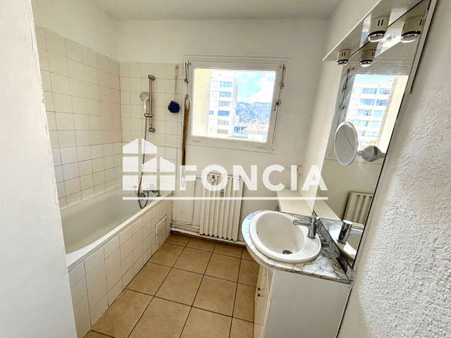 Appartement 3 pièces (65 m²) à louer - Toulon (83000)