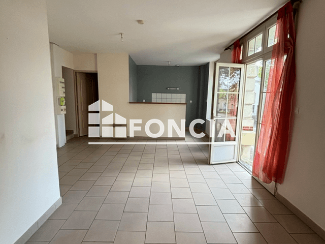 Appartement 2 pièces (39.3 m²) à louer - Sable Sur Sarthe (72300)