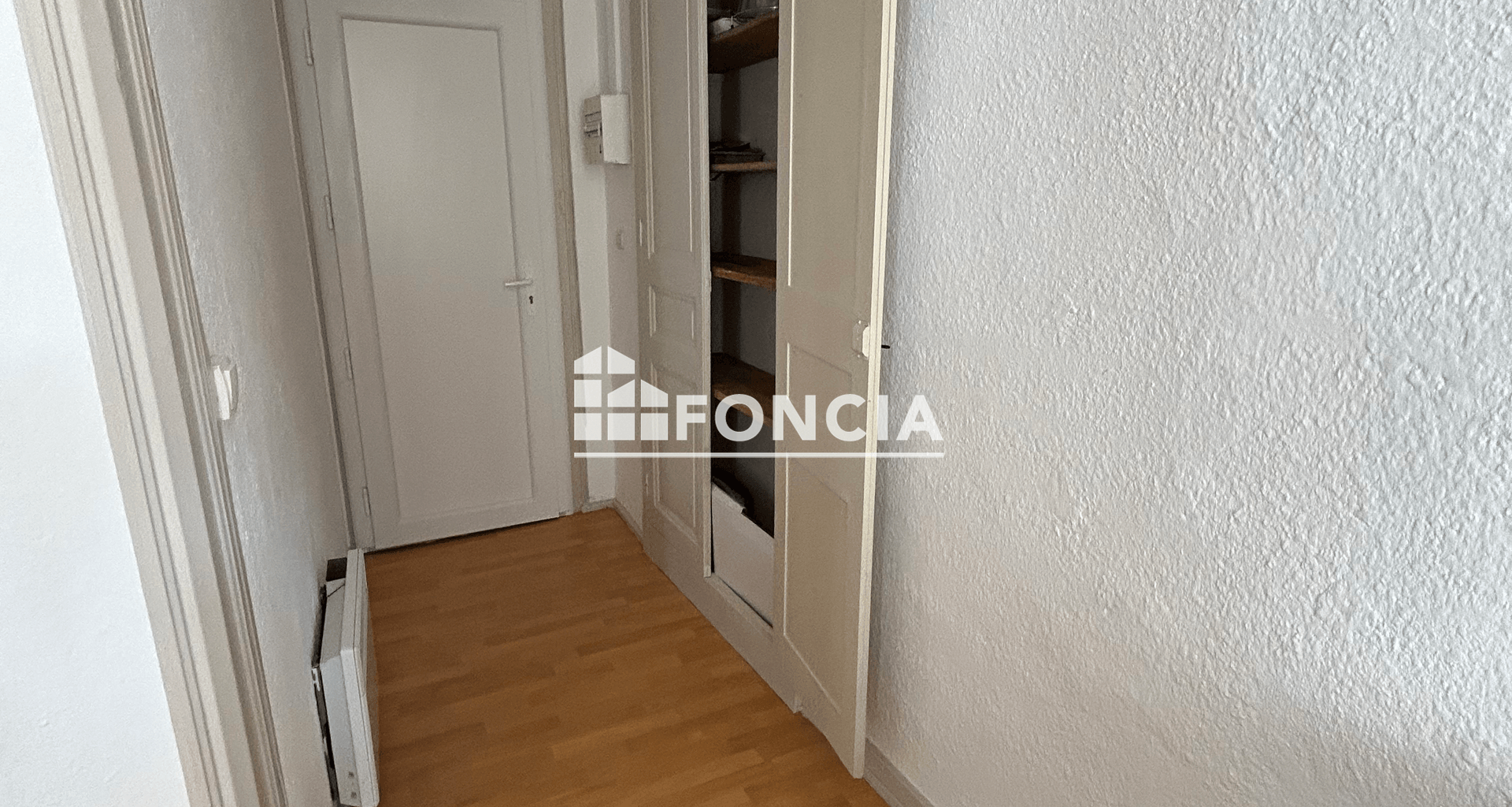 Studio meublé (26 m²) à louer - Romans-sur-isère (26100)
