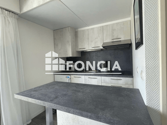 Appartement meublé 2 pièces (31.21 m²) à louer - La Rochelle (17000)