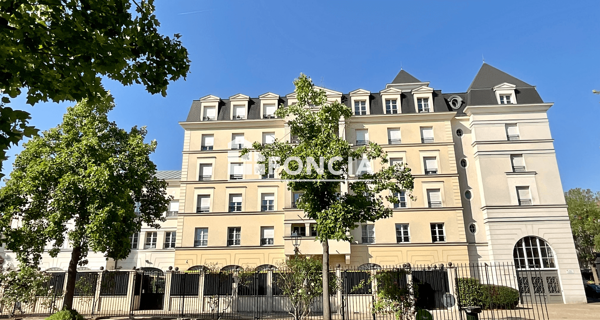 Appartement 4 pièces (90.36 m²) à vendre - Le Plessis-robinson (92350)