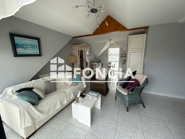 Appartement meublé 2 pièces (46.85 m²) à louer - Larmor-plage (56260)