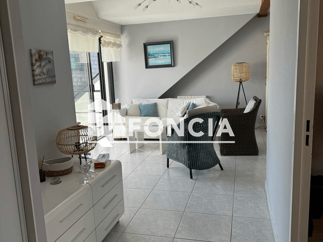 Appartement meublé 2 pièces (46.85 m²) à louer - Larmor-plage (56260)