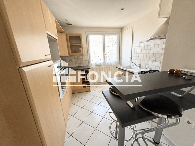 Appartement 4 pièces (69.92 m²) à louer - Guilherand-granges (07500)