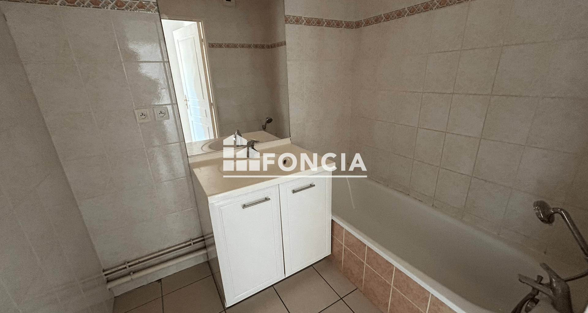 Appartement 2 pièces (46.77 m²) à louer - Meyzieu (69330)