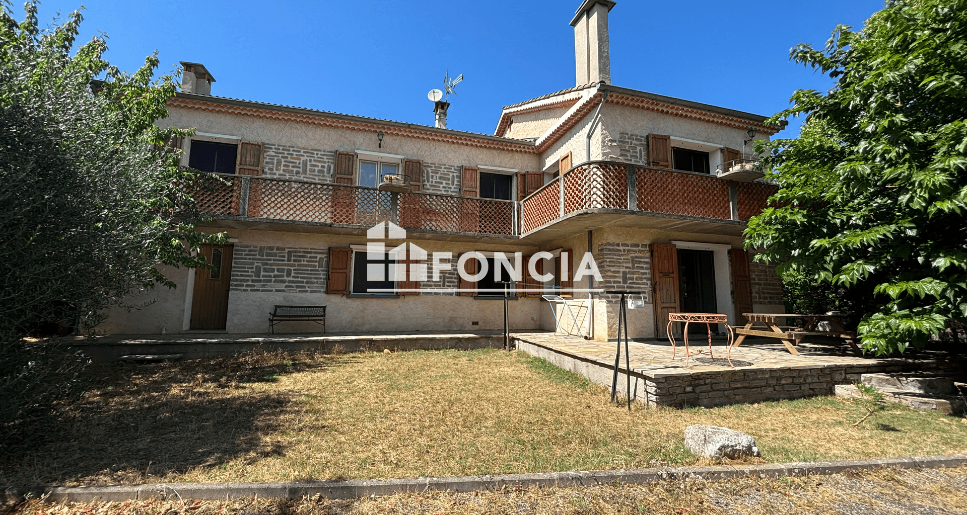 Maison 12 pièces (303.49 m²) à vendre - Aiglun (04510)