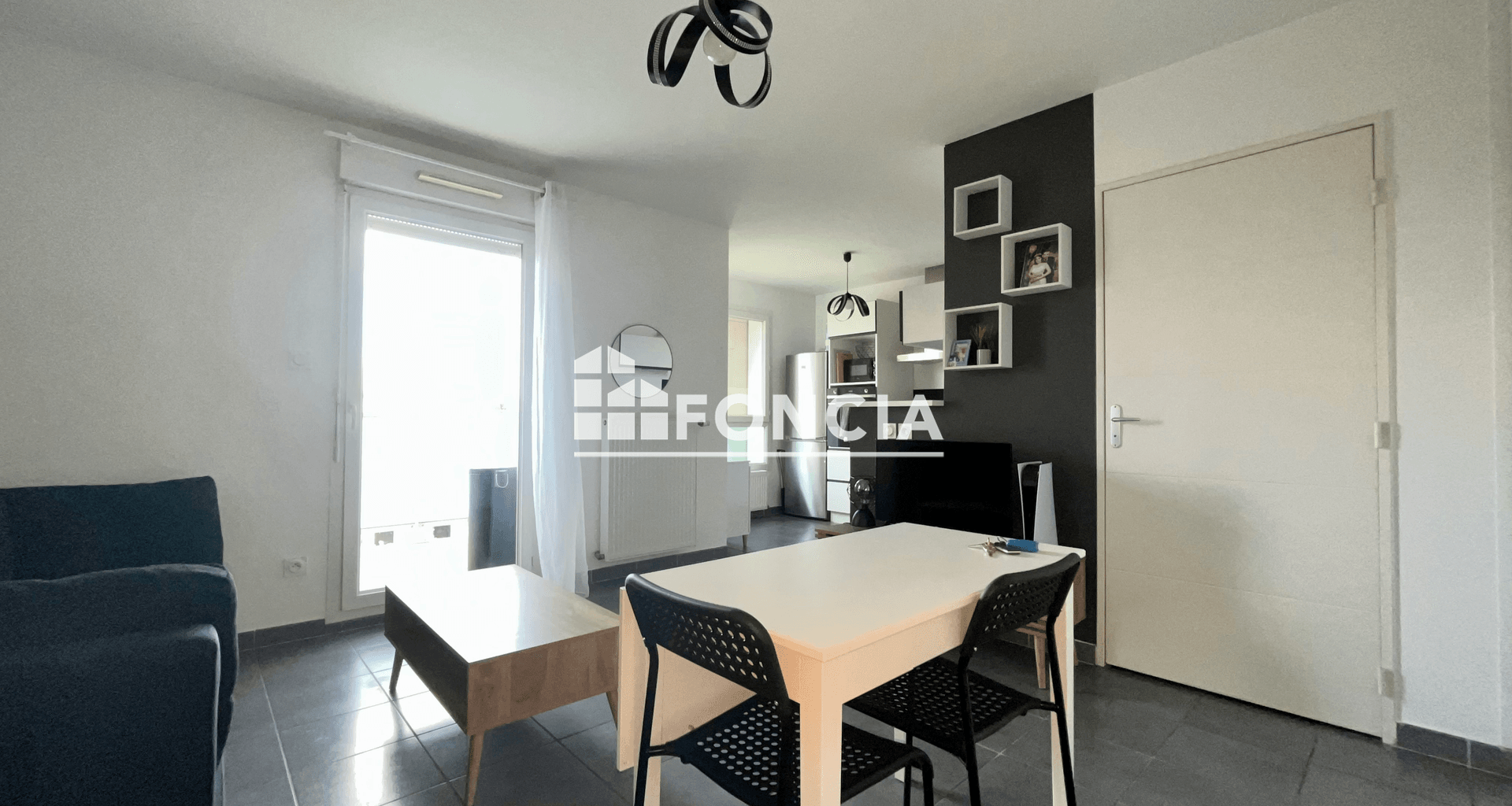 Appartement meublé 2 pièces (41.4 m²) à louer - Saint-priest (69800)