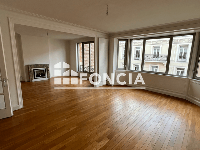 Appartement 4 pièces (148.07 m²) à louer - Lille (59800)