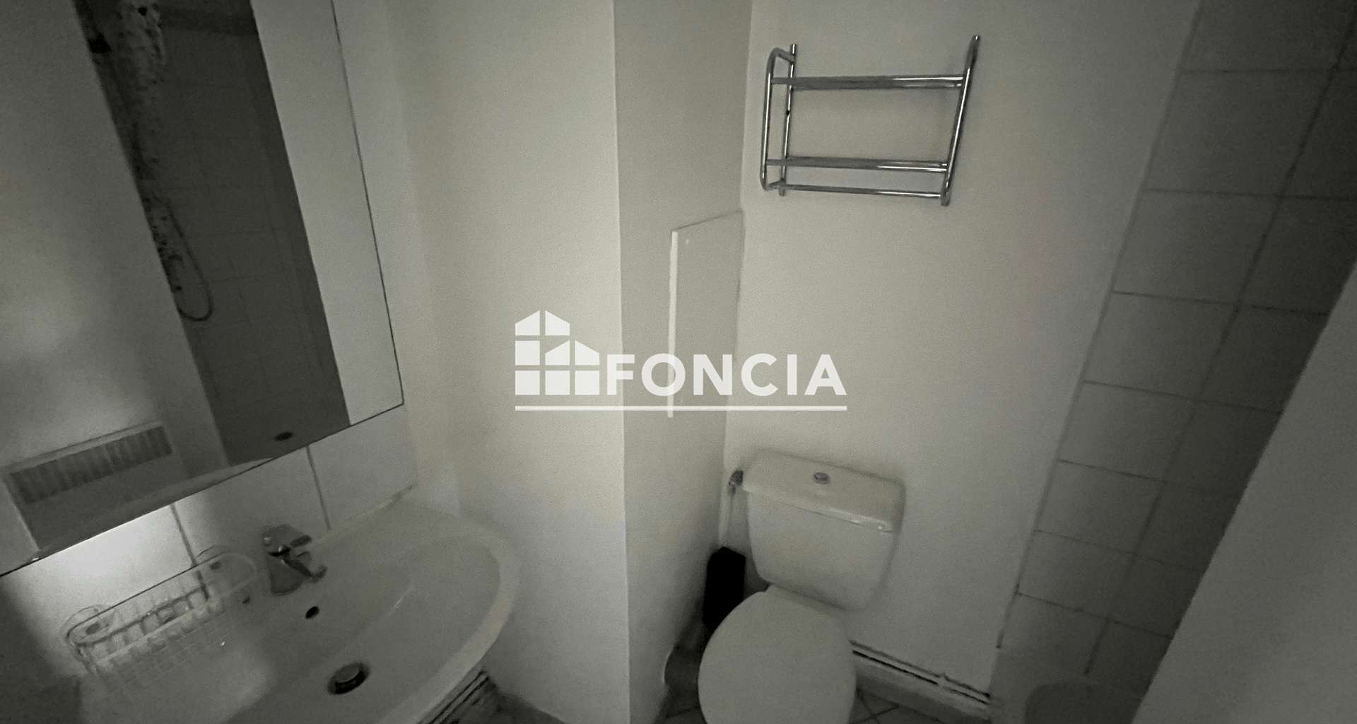 Studio (13.5 m²) à louer - Nîmes (30000)