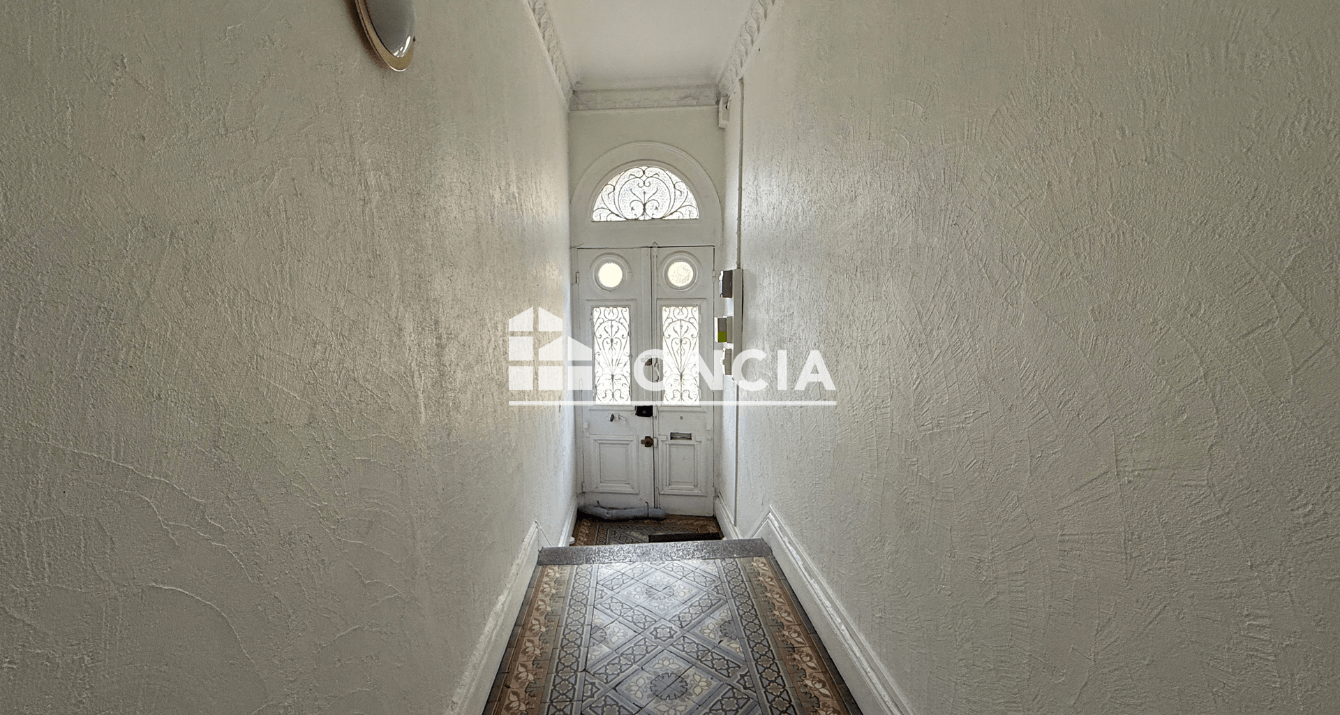 Appartement 4 pièces (116.15 m²) à louer - Charleville-mézières (08000)