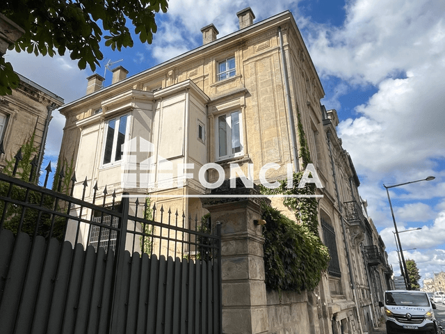 Maison 7 pièces (244.31 m²) à louer - Bordeaux (33200)