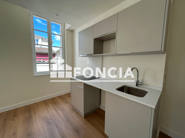 Appartement 3 pièces (70.16 m²) à louer - Saintes (17100)