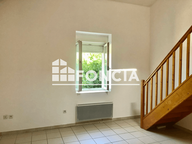 Studio (30 m²) à louer - Nimes (30000)