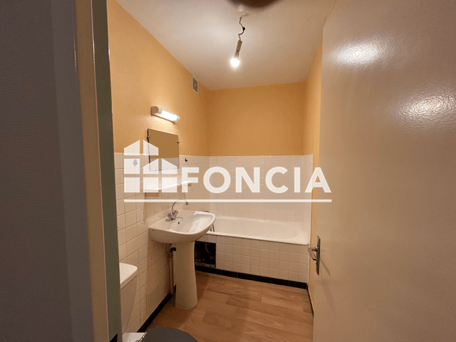 Studio (30 m²) à louer - Fontaine (38600)