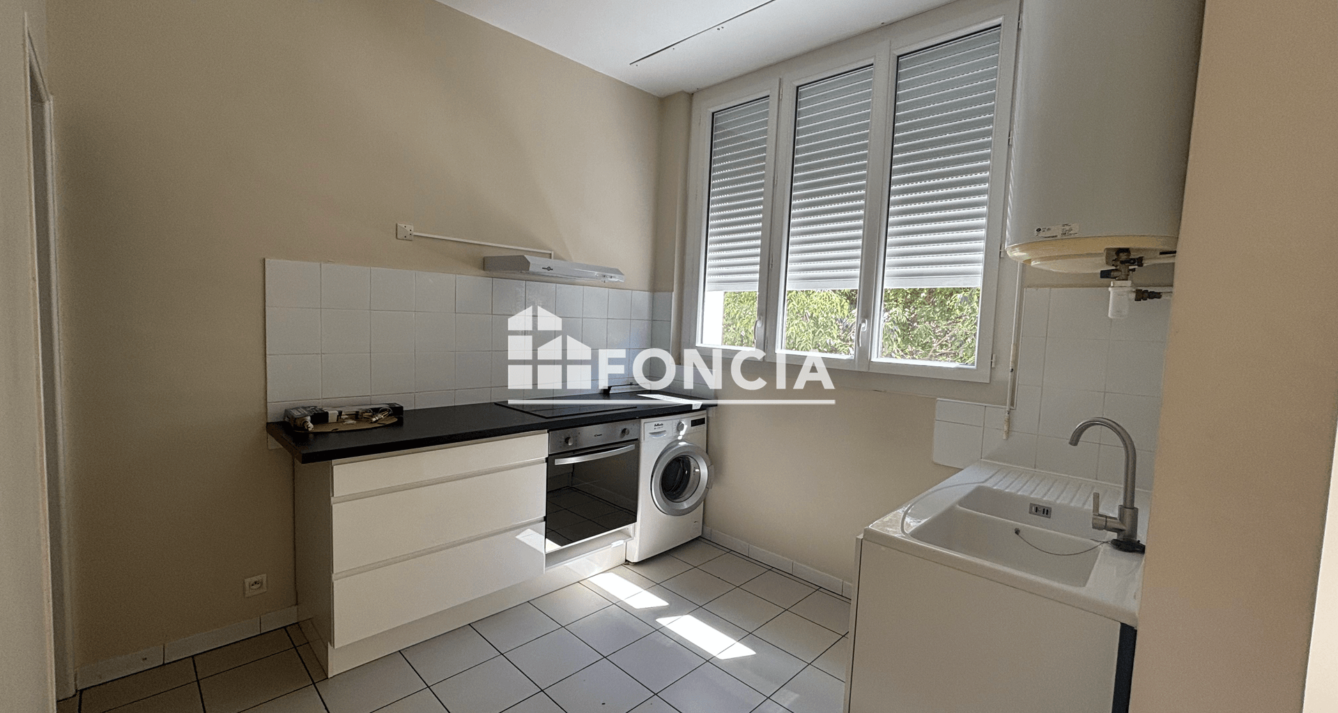 Studio (28 m²) à louer - Donzère (26290)