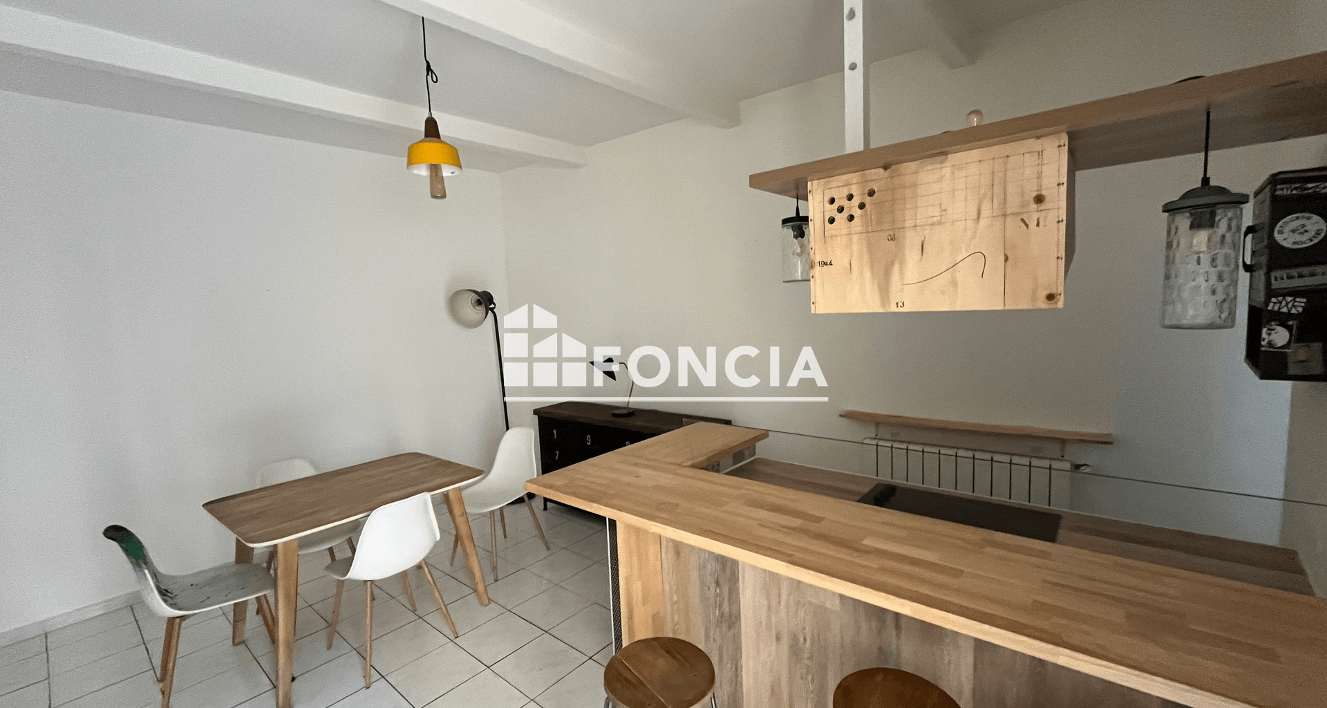 Appartement meublé 3 pièces (76.06 m²) à louer - Nîmes (30000)