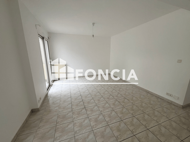 Maison 6 pièces (104.96 m²) à louer - Plougoumelen (56400)