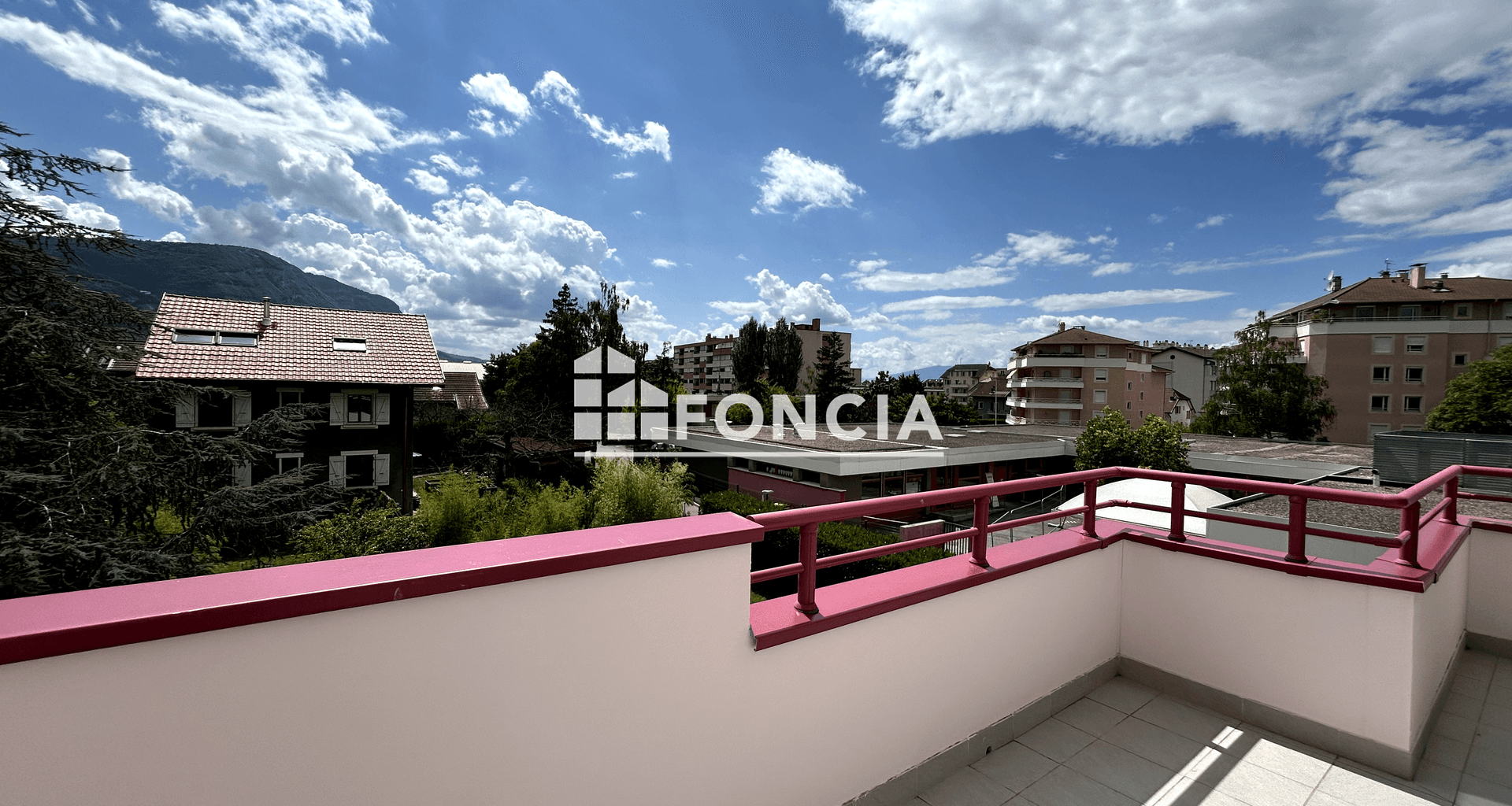 Appartement 3 pièces (84.27 m²) à vendre - Gaillard (74240)