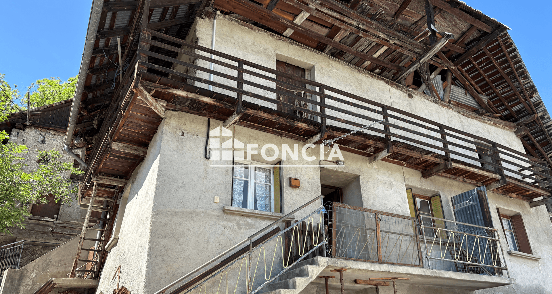 Maison 5 pièces (62 m²) à vendre - Saint-martin-de-queyrières (05120)