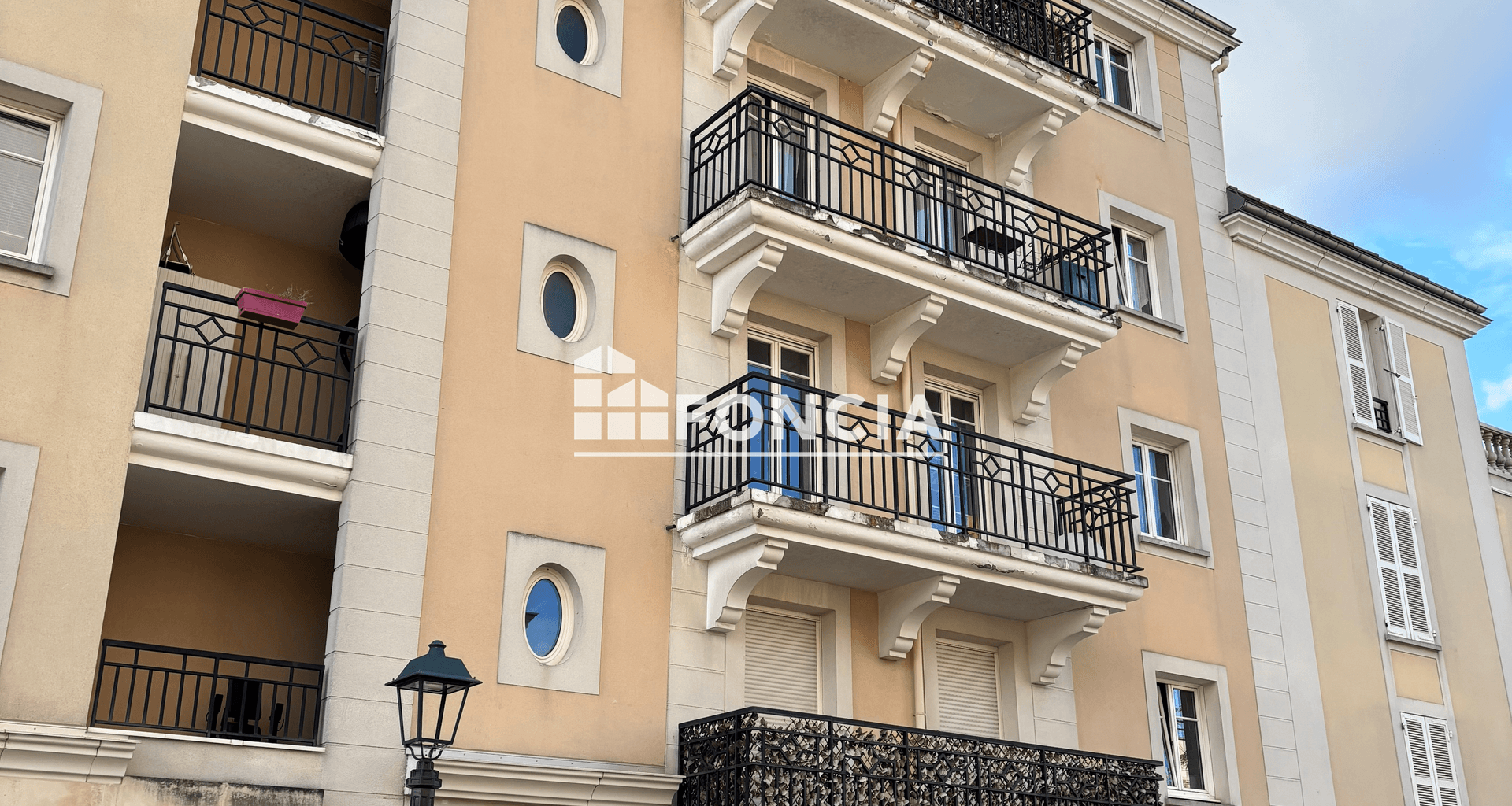 Appartement meublé 2 pièces (40.4 m²) à louer - Le Plessis-robinson (92350)