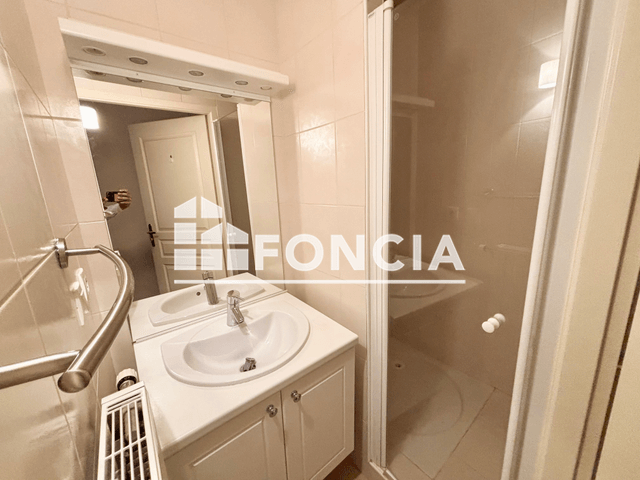 Appartement 4 pièces (110.3 m²) à louer - Ferney Voltaire (01210)