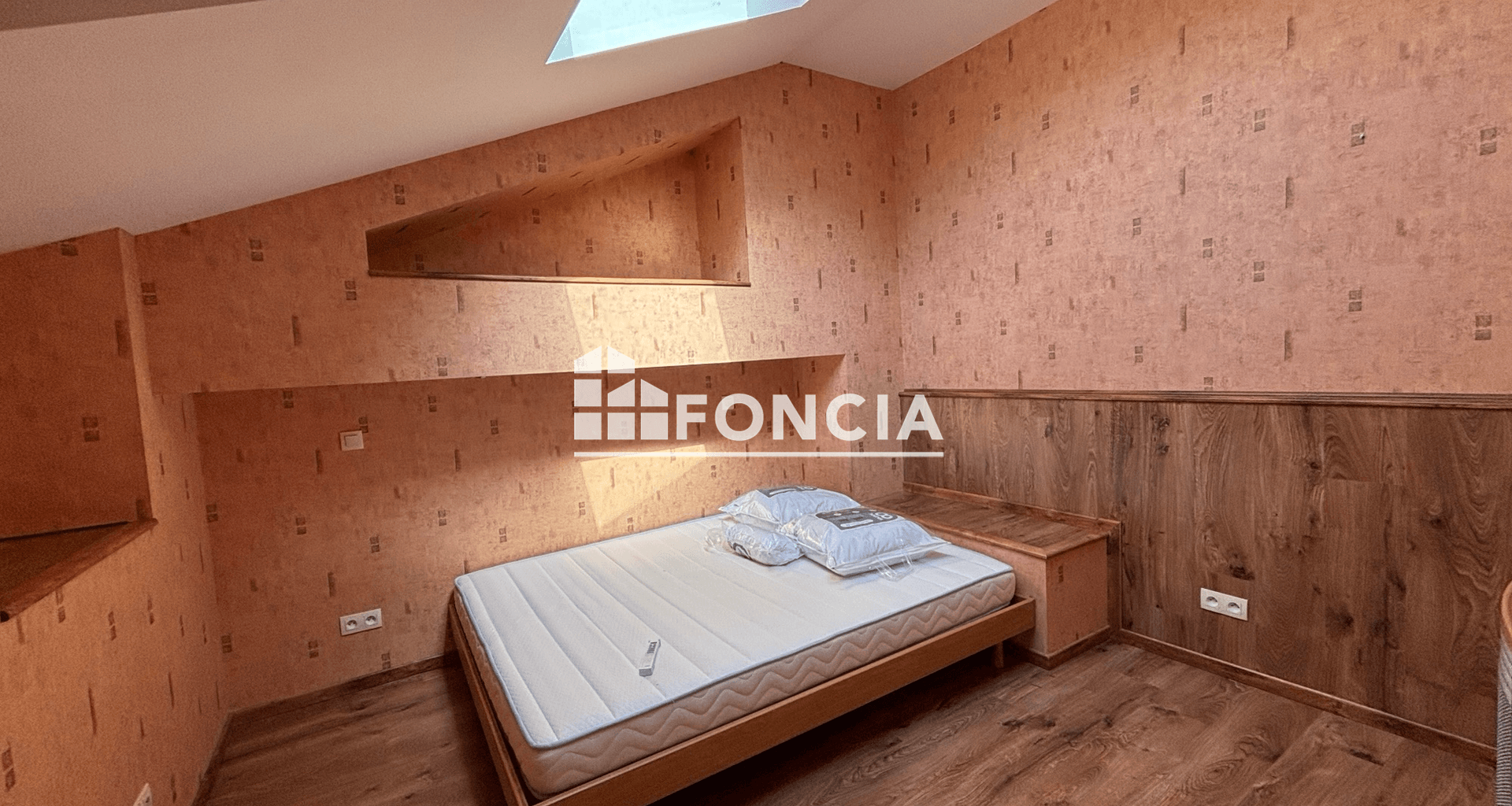 Appartement meublé 4 pièces (107.7 m²) à louer - Froges (38190)