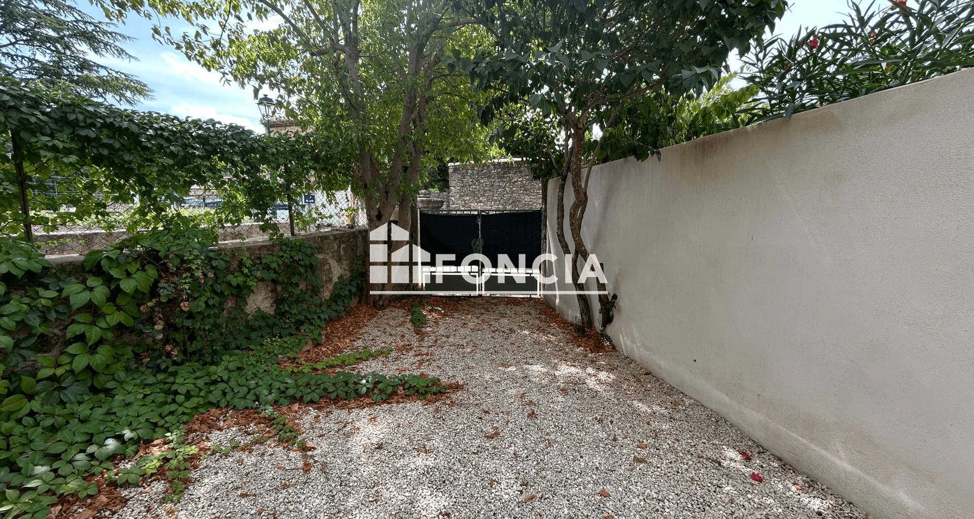 Maison 4 pièces (88.69 m²) à louer - Uchaux (84100)