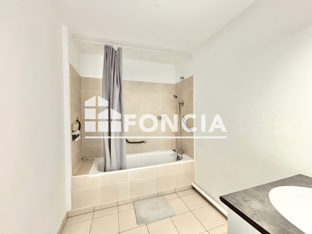 Appartement 3 pièces (67.7 m²) à vendre - Reims (51100)