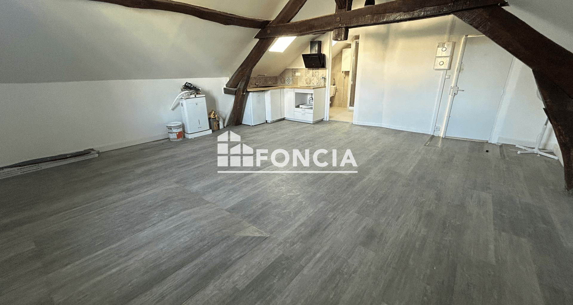 Studio (28.26 m²) à louer - Evry (91000)