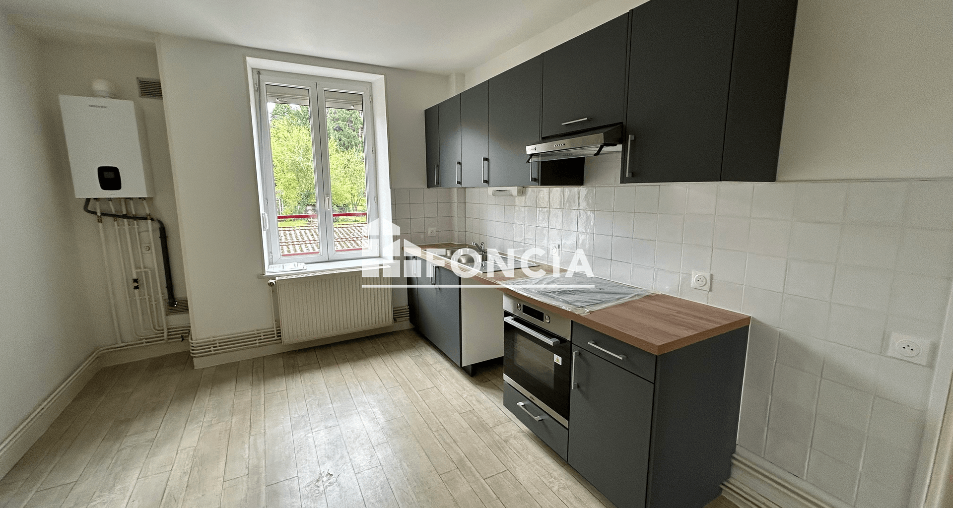 Appartement 3 pièces (78.26 m²) à louer - Vrigne Aux Bois (08330)